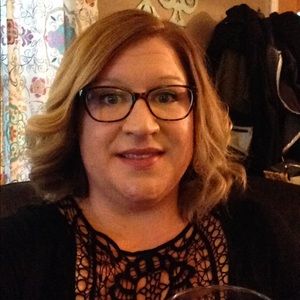 Meet your Posher, Neely